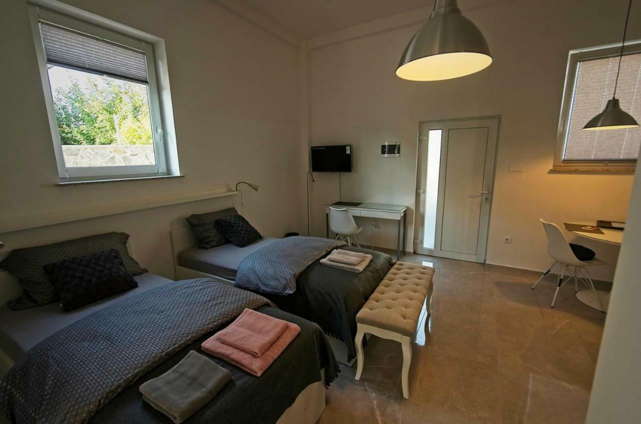 Apartments Drevi Любляна Екстер'єр фото