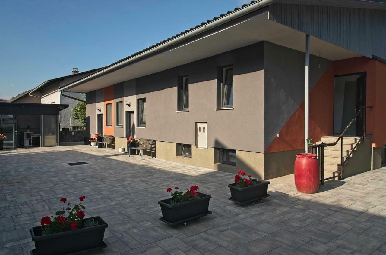 Apartments Drevi Любляна Екстер'єр фото